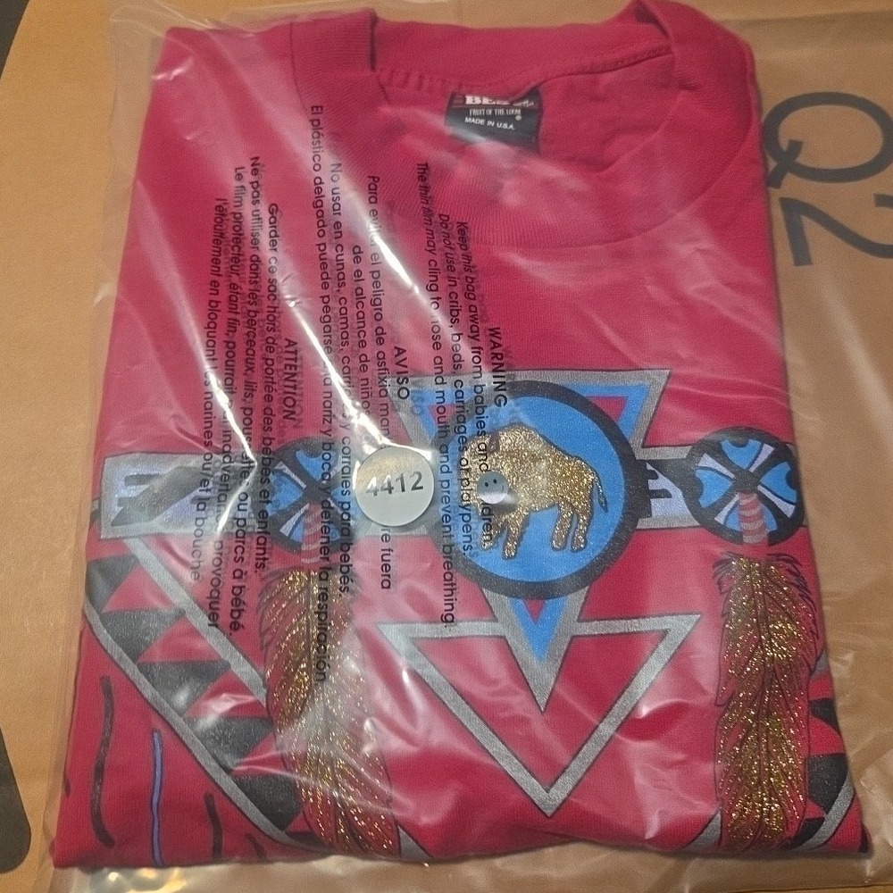 Fruit of the Loom Best Red Buffalo Graphic T-Shirt Made in USA Medium Vintage - Picture 8 of 8